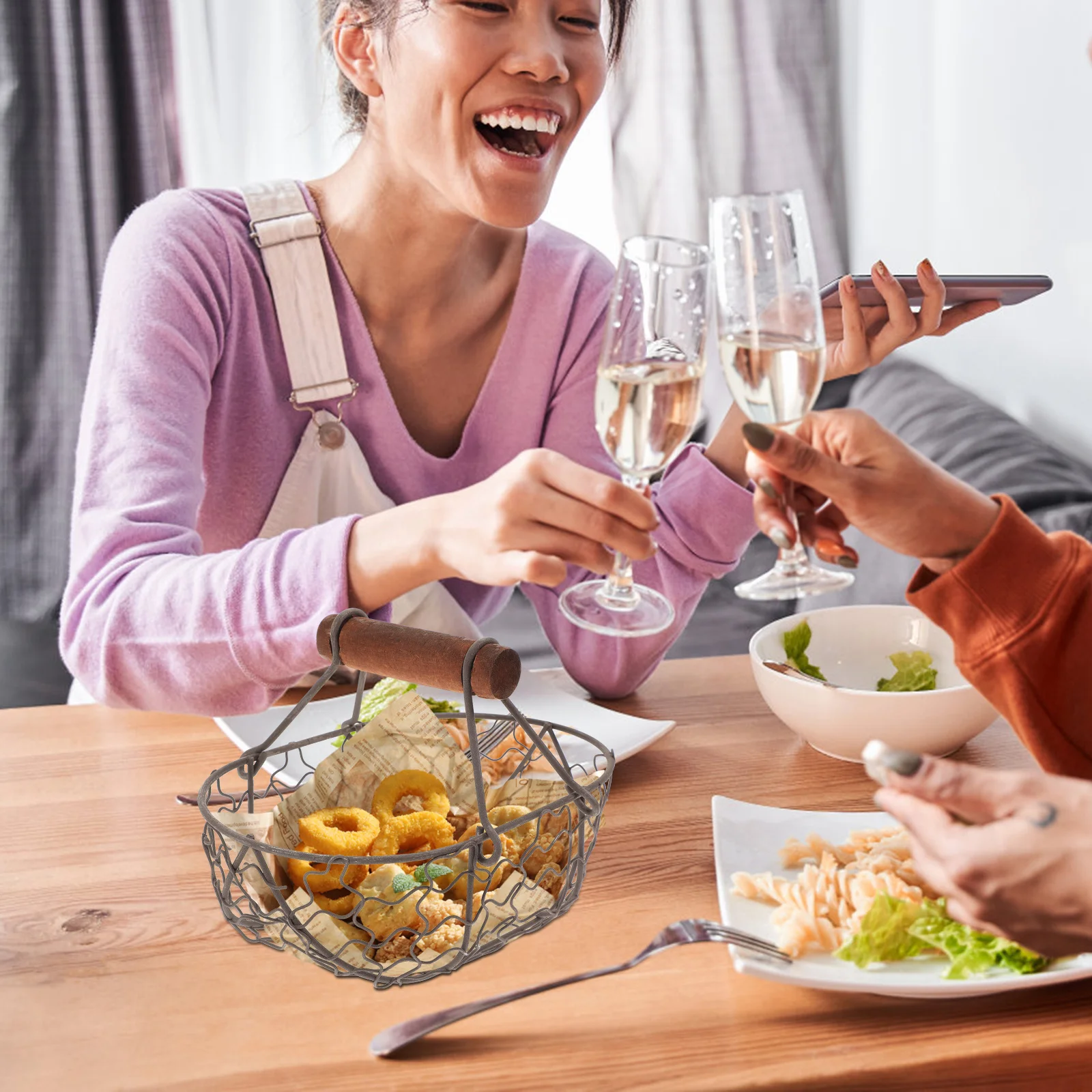 منظم تخزين المطبخ متعدد الوظائف على الطراز الريفي، سلة بيض ذات سعة كبيرة، مقبض خشبي، سلك معدني، استنزاف مزخرف