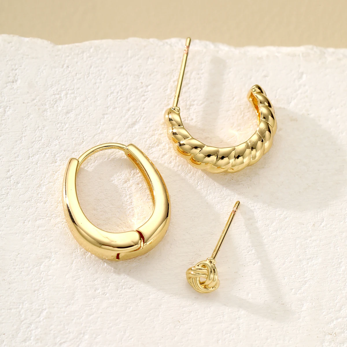 3 قطعة مجموعة أقراط دائرية بسيطة للنساء خمر الذهب اللون دائرة معدنية هندسية الغضروف ثقب الأقراط مجوهرات الحفلات اليومية