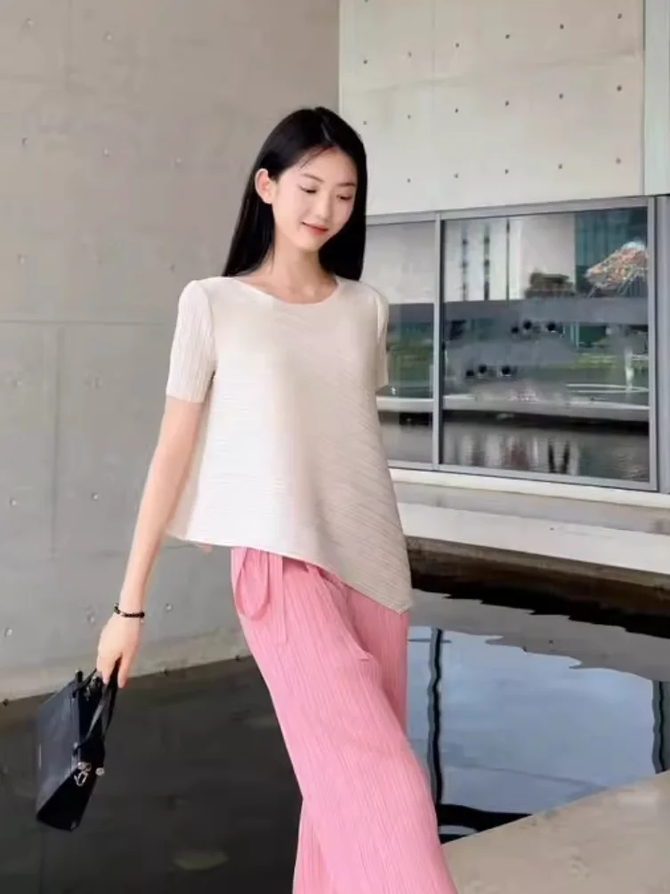 Casual Summer Short Sleeve Women's T-shirt Pleated round Neck Asymmetrical Design Slimming Effect Three-Residence Style Top