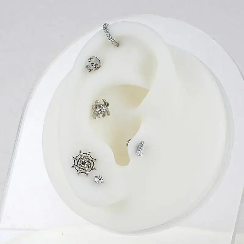 ASTM F136 التيتانيوم 16 جرام تشيكوسلوفاكيا العنكبوت Labret الزنمة الغضروف محارة اللولب قرط الاذن المرصع شقة ثقب مجوهرات الهالوين مع صندوق هدية
