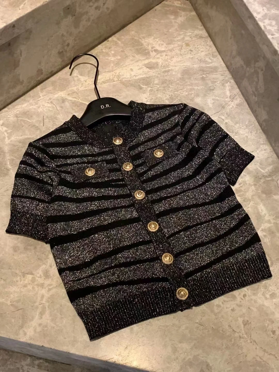 

Summer Autumn New Celebrity Gold Button Short Sleeved Knitted Casual Top Women's Single Breasted Cardigan Striped Sweater F655