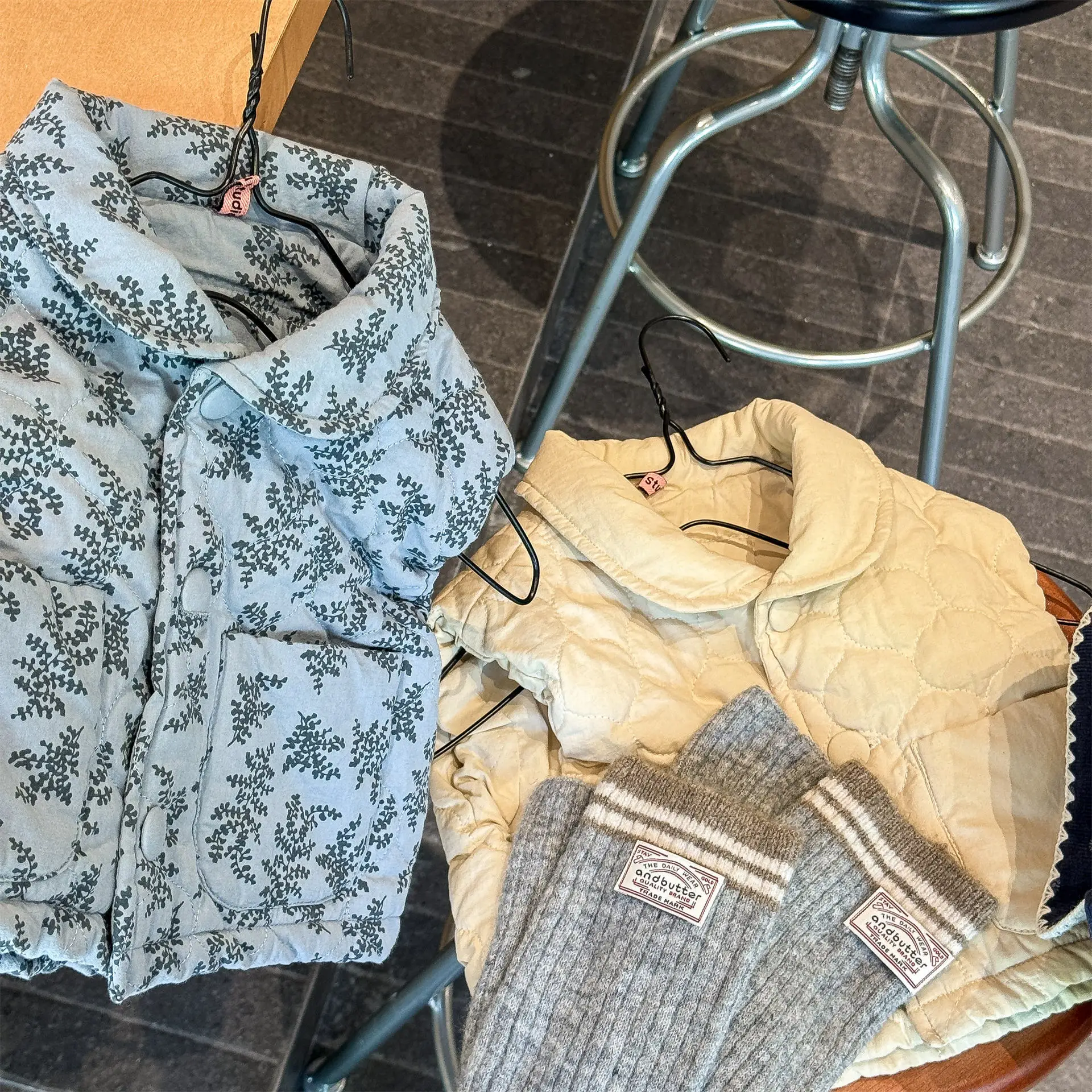 

2025 Winter New Children Warm Vest Girls Sleeveless Coat Boys Cotton Padded Jacket Fashion Baby Vest Cardigan Kids Clothes