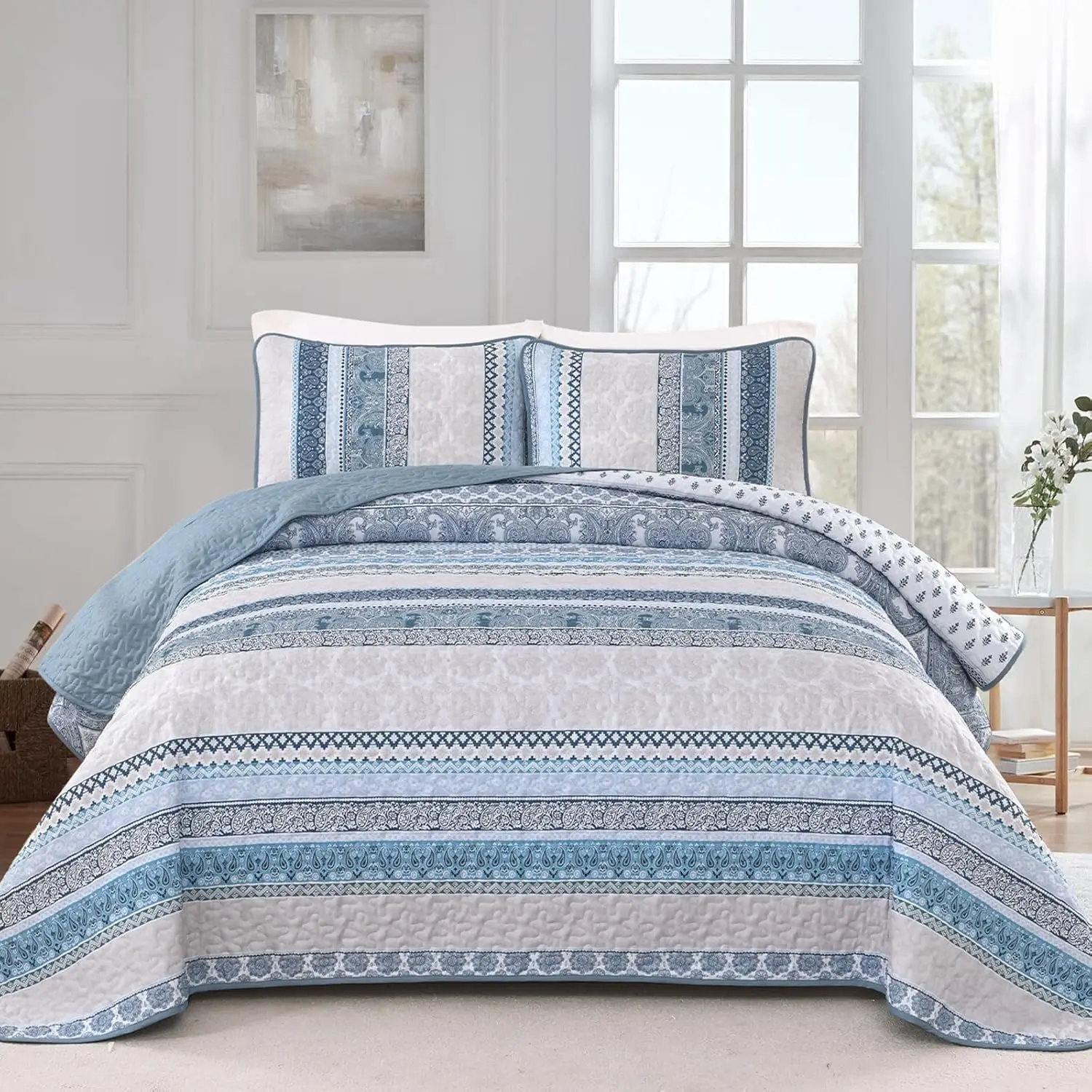 King Size Bohemian Quilt Set, Blue 3-Piece Lightweight Bedspread for All Seasons (104x90 inches)