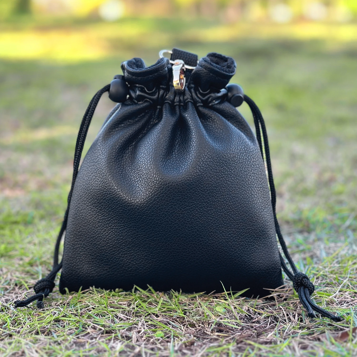 1PC Circular Pattern Drawstring Pouches with Metal Carabiner Clip, Portable Lightweight Storage Bags