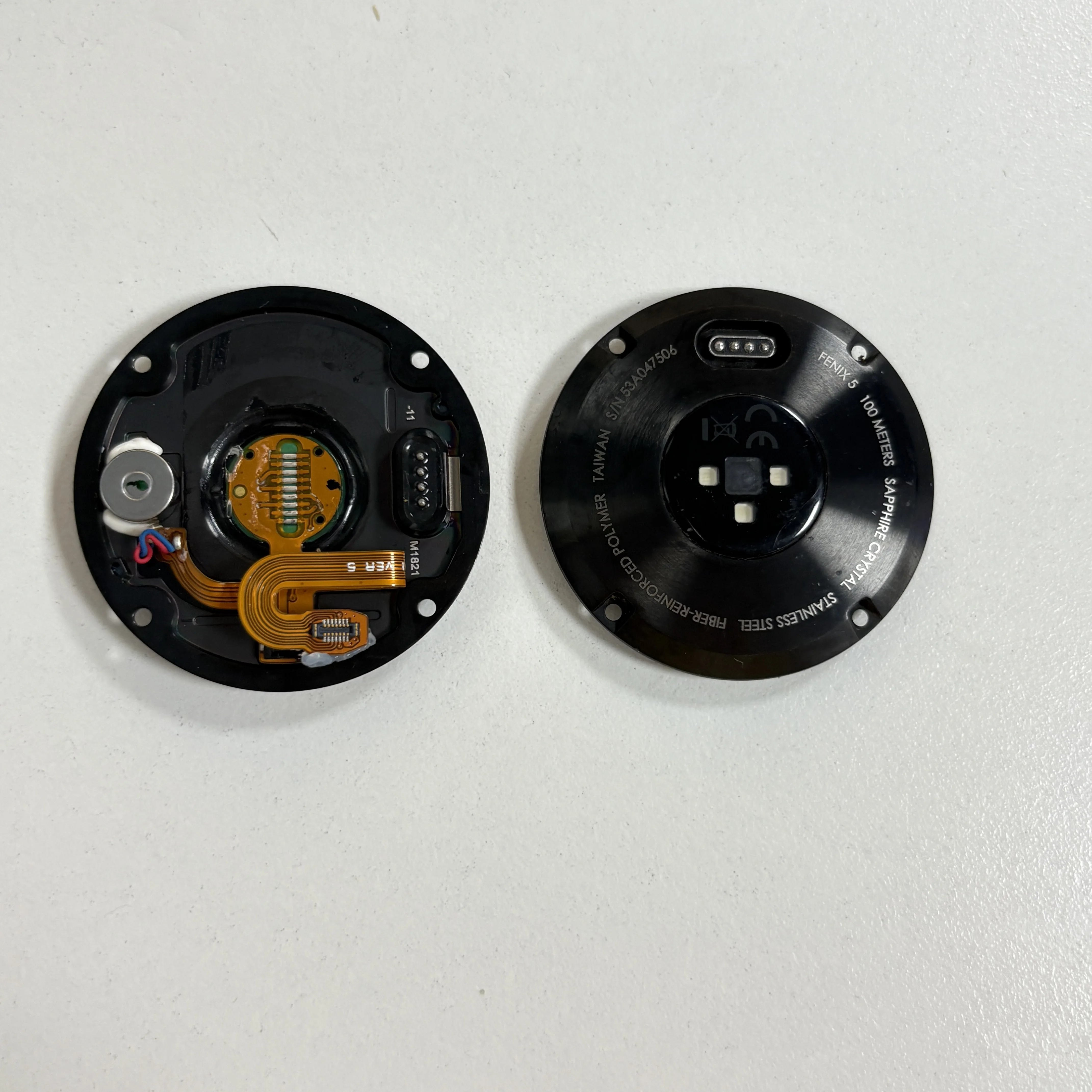 

Для GARMIN Fenix 5 Fenix5 задняя крышка без литий-ионного аккумулятора 361-00097-00 корпус, черная замена детали