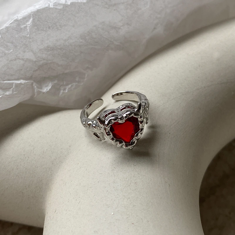 Kpop Fashion Punk Red Crystal Heart Irregular Open Metal Rings Women Vintage Grunge Aesthetic EMO Y2K Jewelry Accessories