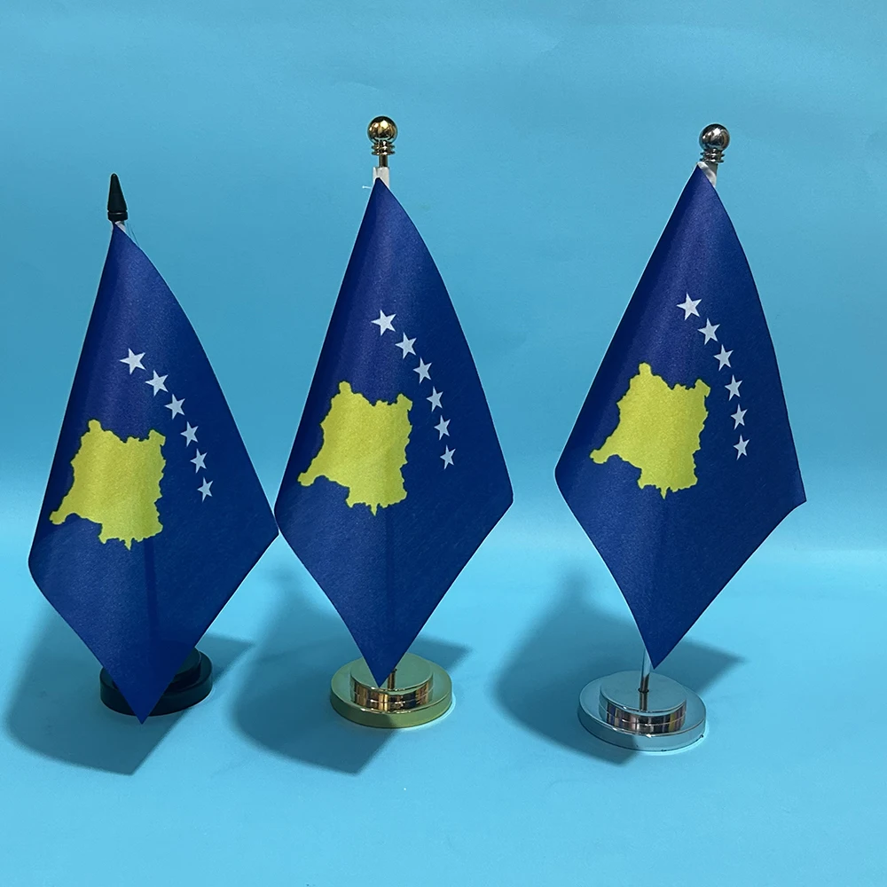 BANDERA DE SKY Bandera de escritorio de oficina Bandera de Kosovo 14x21 cm Poliéster Bandera de mesa de Kosovo Bandera nacional Bandera de país Adornos de escritorio Banderas