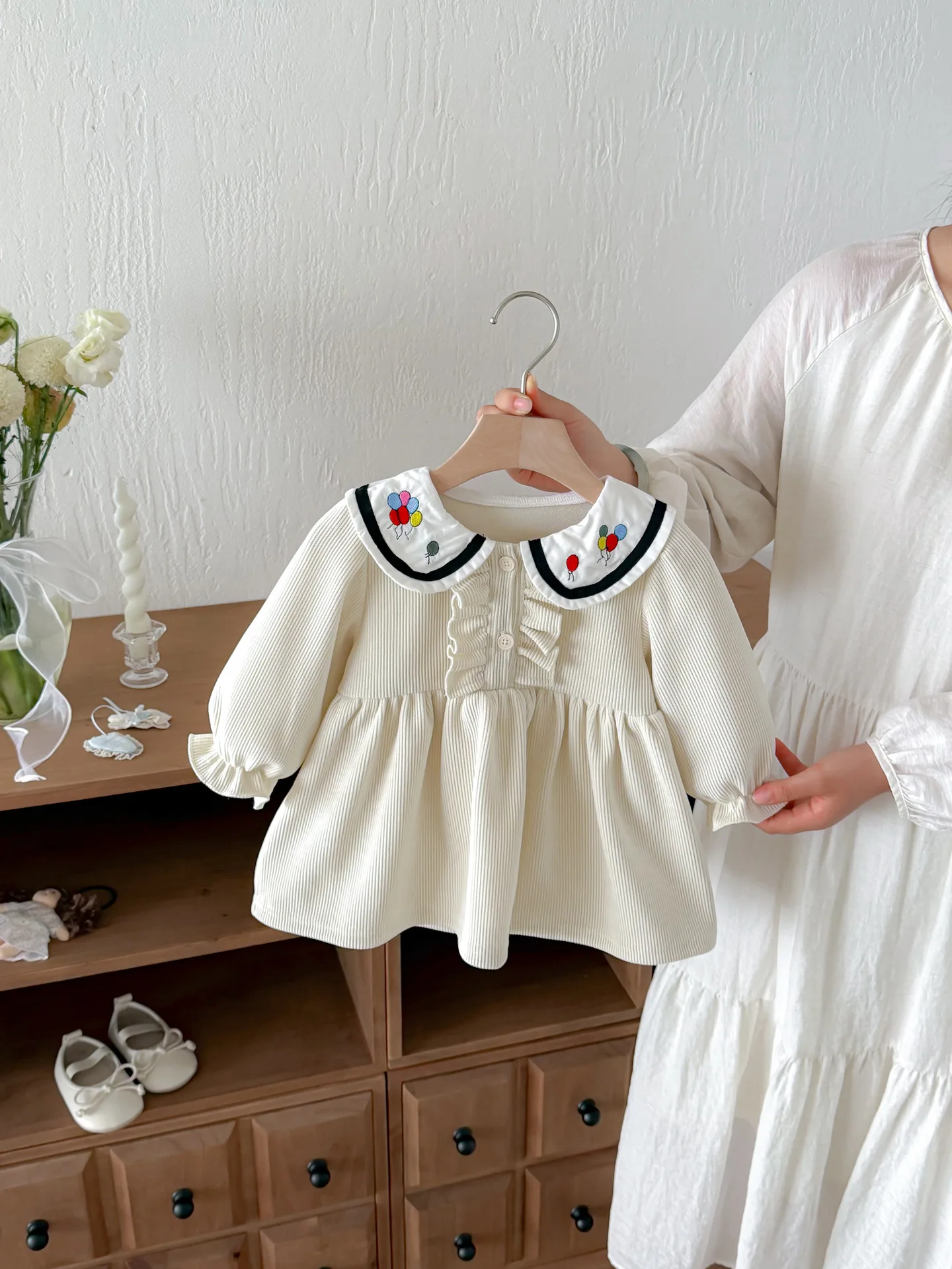 2026 Autumn New Girls Long Sleeve Corduroy Dress Children Dress Baby Girl Print Peter Pan Collar Casual Dress Toddler Clothes