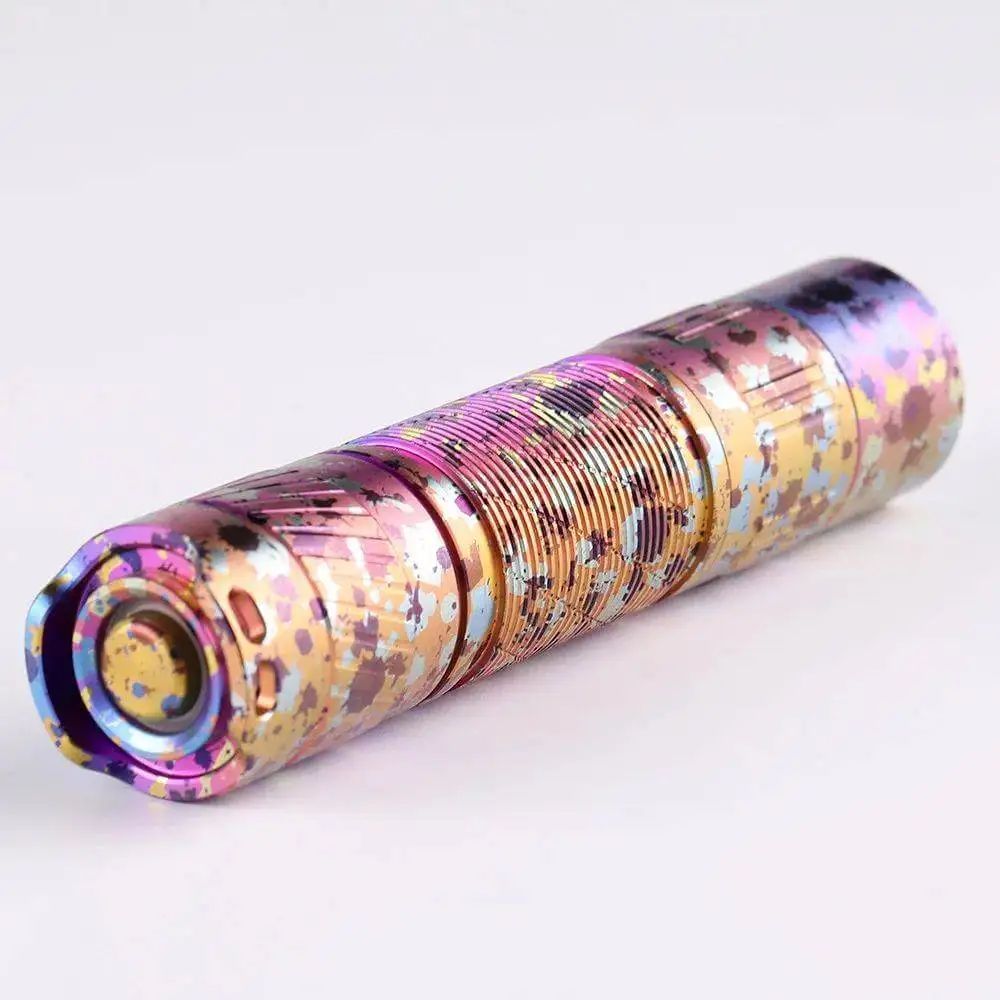 Linterna EDC colorida Convoy T3 Ti