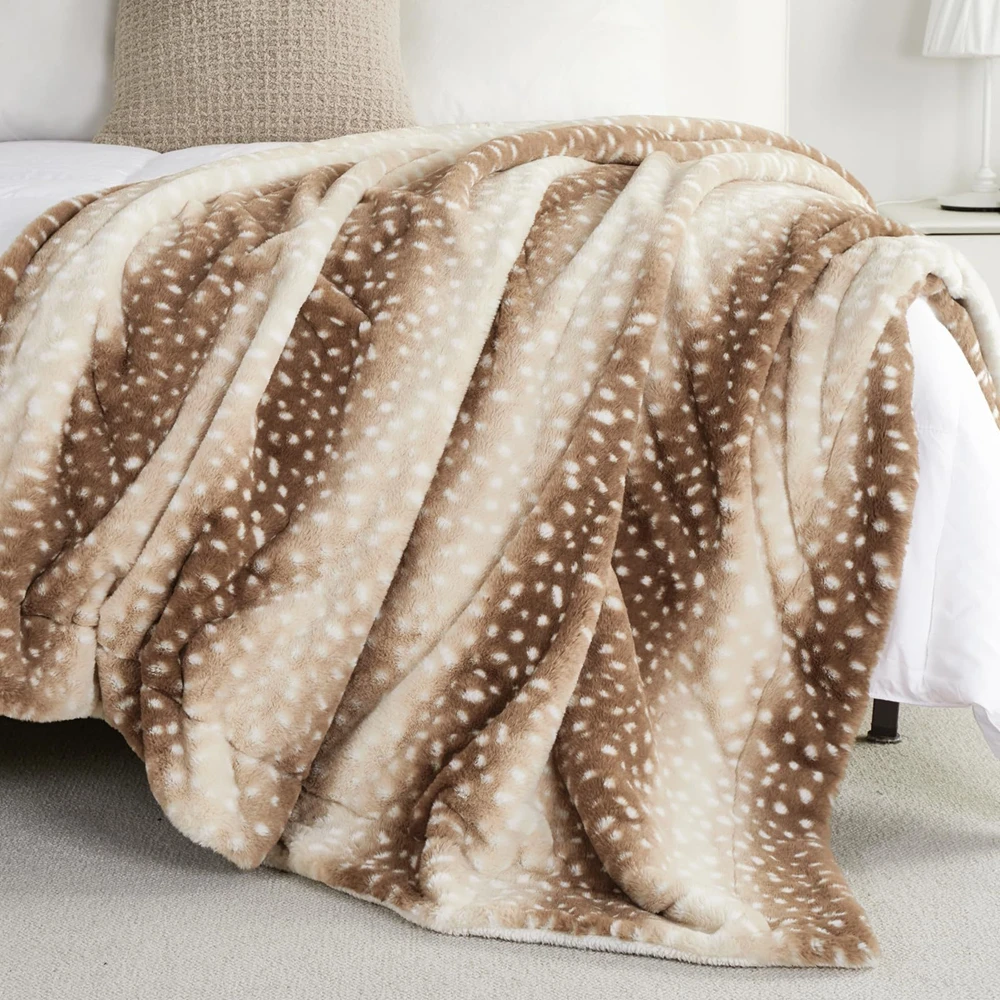 Autumn Winter Blanket Deer Pattern Thick Flannel Blanket Soft Thick Fluffy 150*180cm Imitation Lamb Fleece Blanket