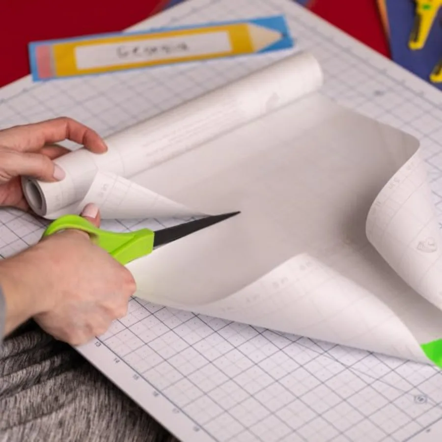 Doublure d'étagère adhésive transparente EasyLiner pour armoires, revêtement de protection, doublure d'étagère à décoller et à coller, facile à couper et à ajuster soi-même