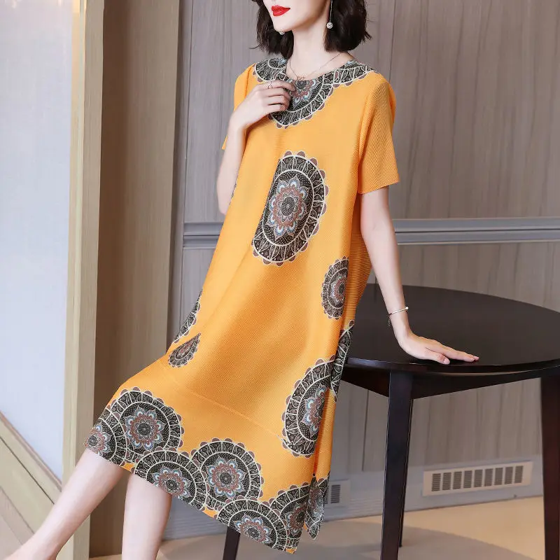 

Retro fashion dress women 2023 summer new design foreign style age-reducing short-sleeved slit pleated a-line skirt female tops
