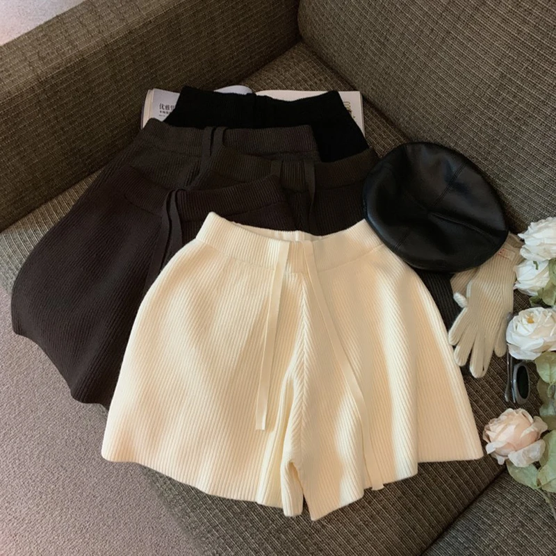 

Knitted Shorts Women Vintage Korean Wide Leg Shorts Autumn Winter Fashion Casual Solid Lace Up High Waist Elastic Waist Shorts