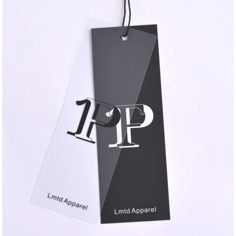 Custom..pieces.Good Selling custom luxury clothing cardboard hang tags Hanging clothes pants