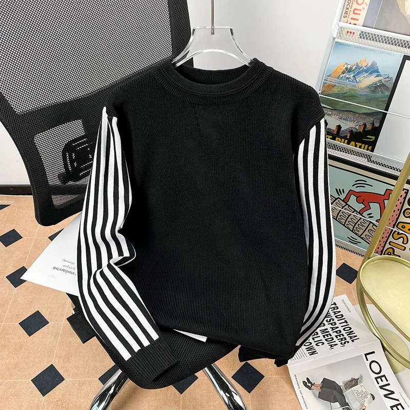 

Black and white striped round neck knitted sweater top for men, slim fit fake two-piece sweater, men's autumn and winter high-en