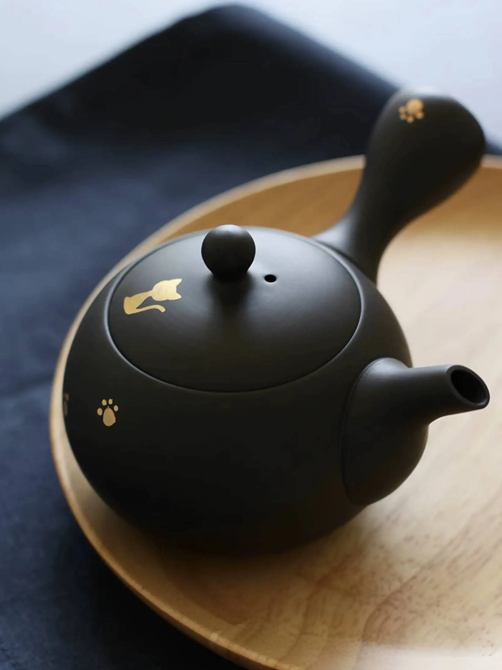 In Stock Imported Tokoname Ware Golden Cat Horizontal Handle Jiki Side-Handle Teapot Japanese Tea Set