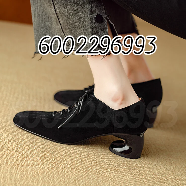 Kids Shoes Women - Schwarze Wildleder-Schnürpumps mit eckiger Zehenpartie für
