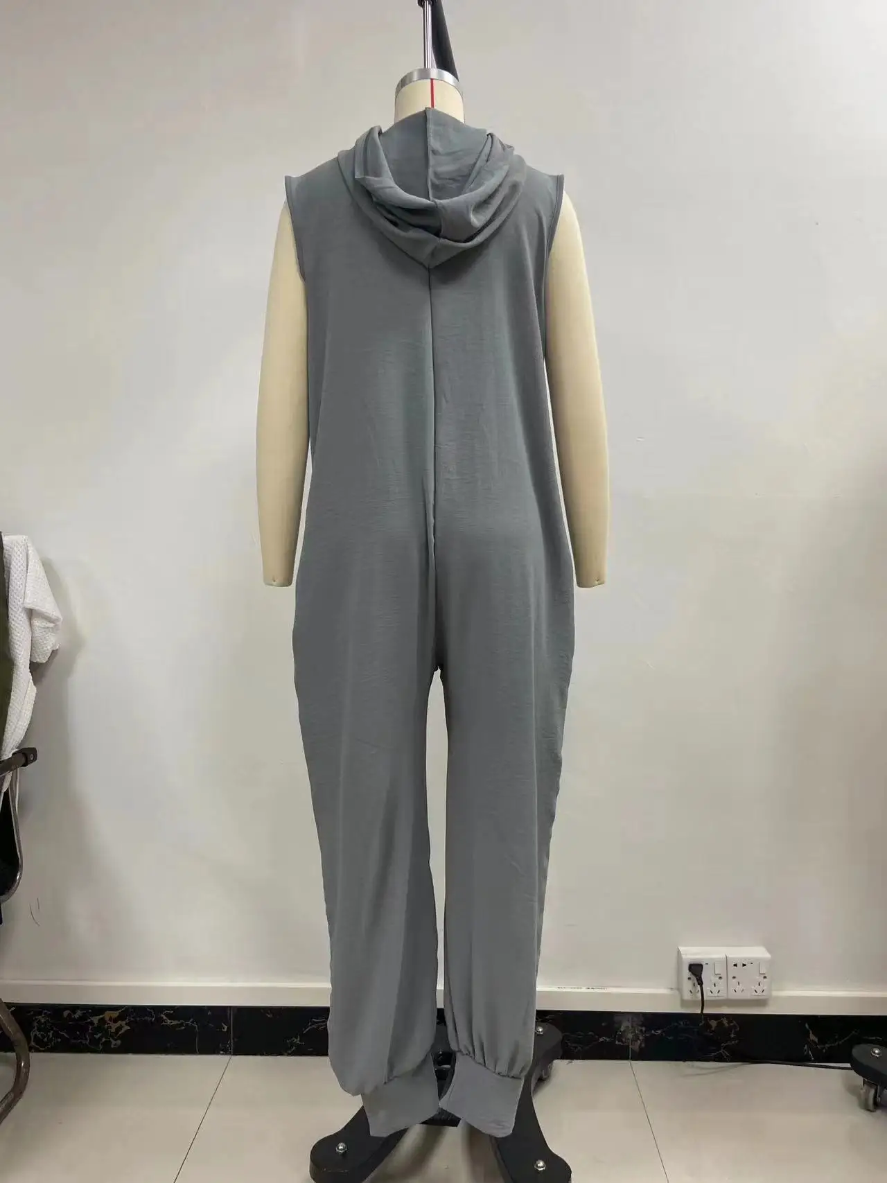 2024 Women's Button Hooded Sleeveless Long Pants Jumpsuit Independent Station Hot Selling Fashionable Casual One-Piece Suit