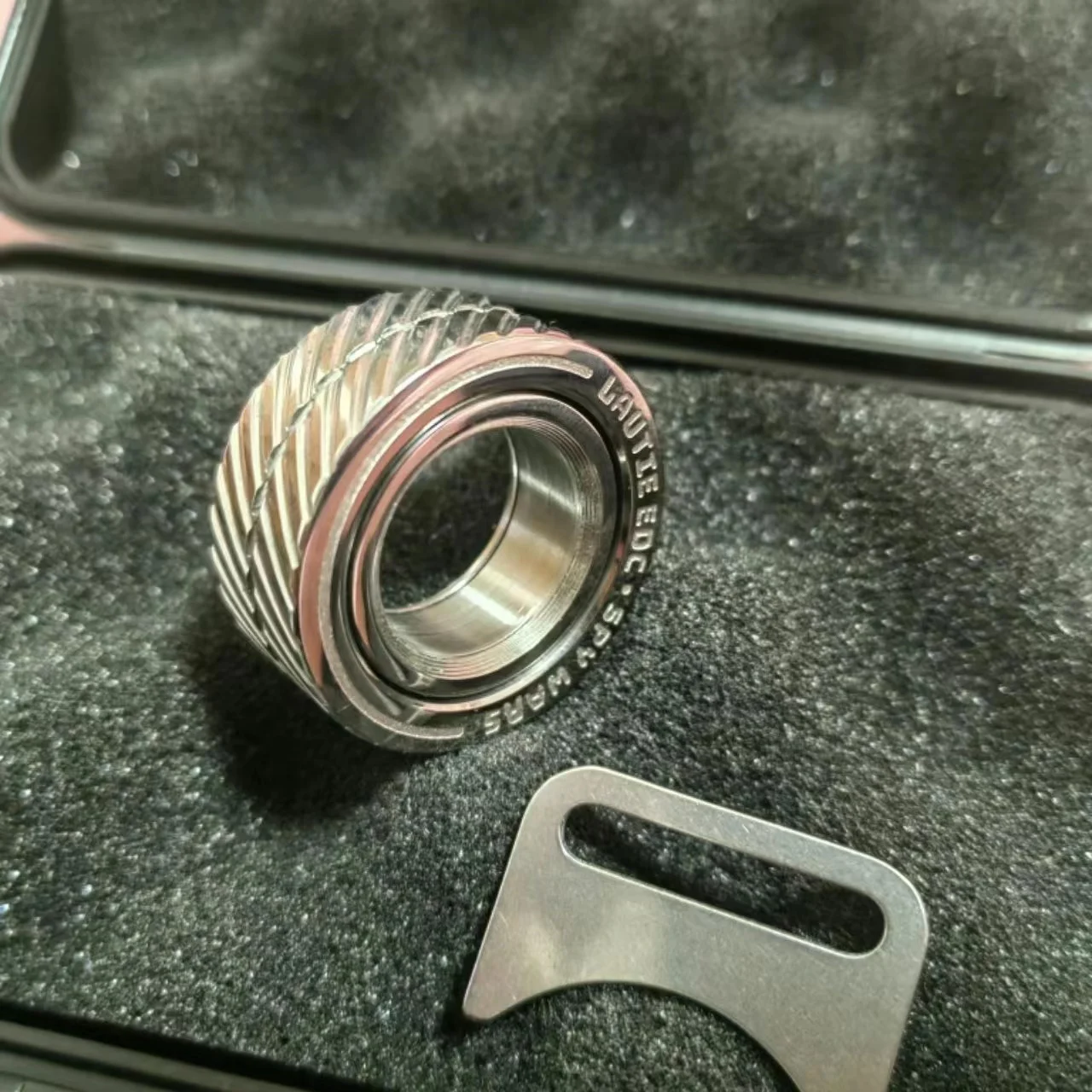 EDC Metal Fingertip Ratchet Gyro Ring, Descompressão Brinquedo, Tecnologia, Jogo Mecânico Magnético, Presente