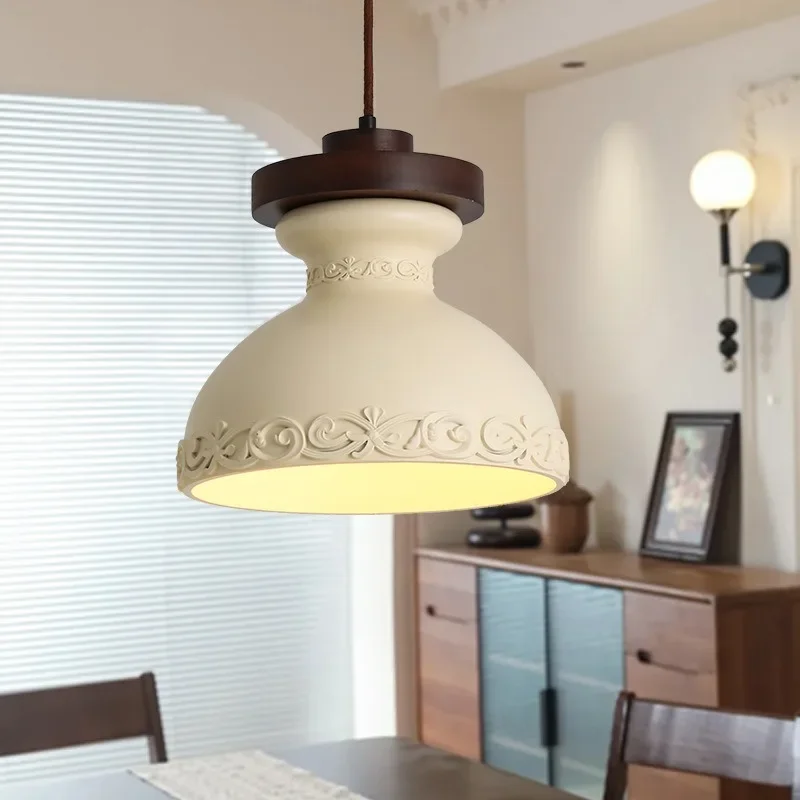 Medium Antique Creative Corridor Bedroom Bedside Chandelier Retro Room Decorative Lamp French Resin Engraved Flower Lamp