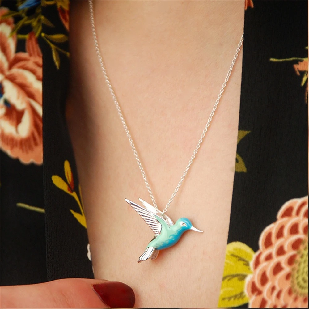 Delicate Blue Hummingbird Pendant Necklace for Women Fashion Lady Summer Jewelry Cartoon Bird Necklace Unique Birthday Love Gift