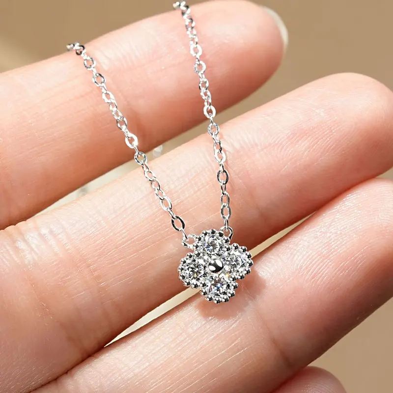 AINUOSHI 3mm Moissanite Necklace for Women 925 Sterling Silver Moissanites Diamond Lucky Clover Pendant Necklaces Fine Jewelry