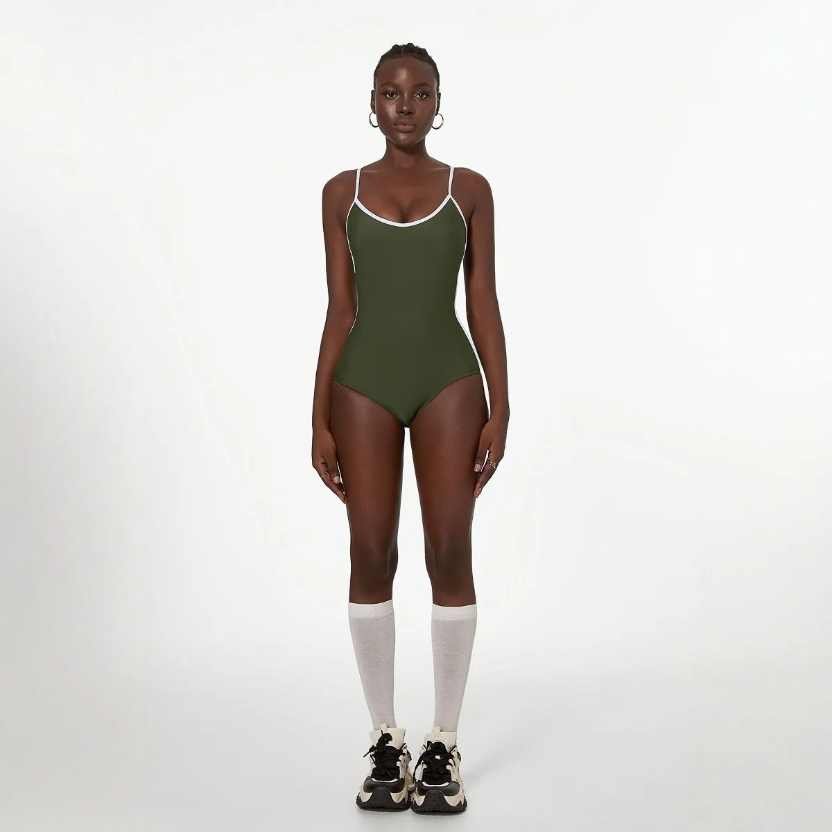 ビキニ 2025 女性抹茶グリーン水着セクシーで隠すスリムでシンプルなソリッドカラーナイロンワンピースハイエンド水着シリーズ