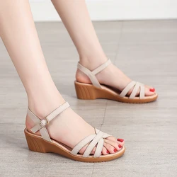 New Flat Sandals Women's Single Button Wedges Mother Shoes Comfortable Soft Soled Medium Heels Women's Sandals Flat Summer Shoes