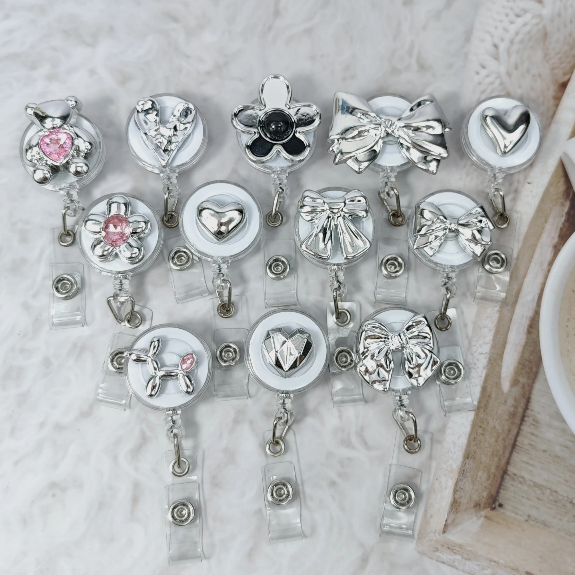 Silver Resin Name Tag Lanyard Clip - Easy to Pull Design for Secure Identification Accessory