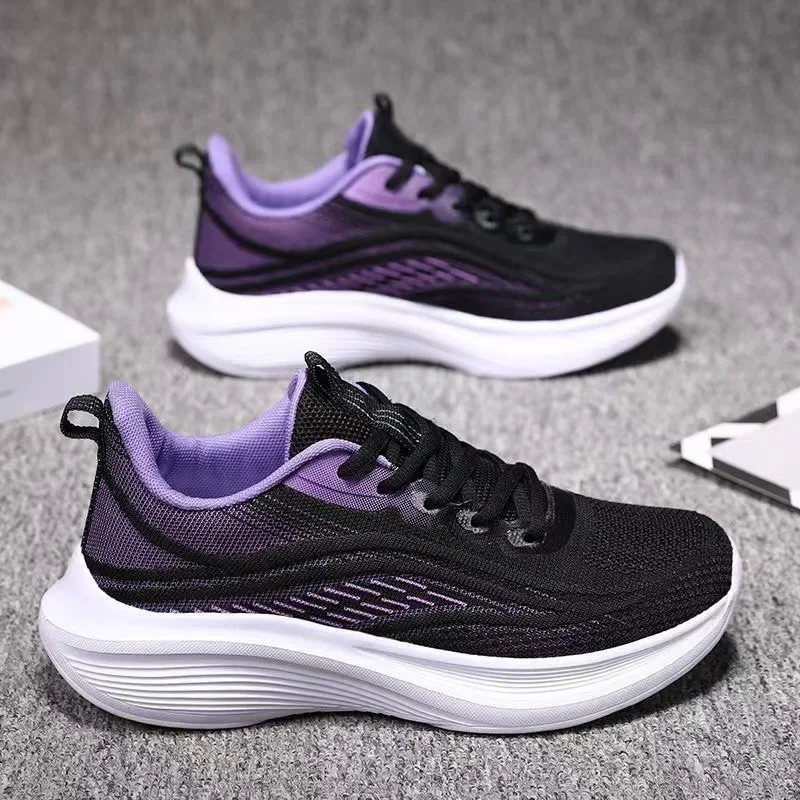 2024 Spring New Ultra-light Running Shoes Sports Women\'s Shoes Mesh Non-slip Breathable Soft-soled Lightweight Casual Shoes