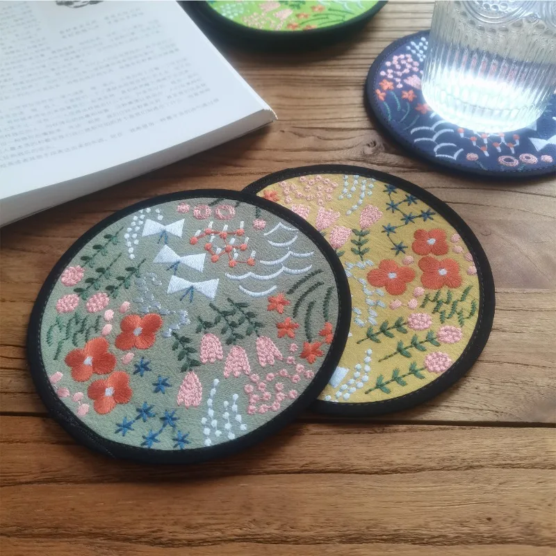 Vintage Style Fresh Pure Cotton Embroidered Floral Table Coffee Cup Insulation Mat Tea Table Desktop Absorbent Decorative Pad