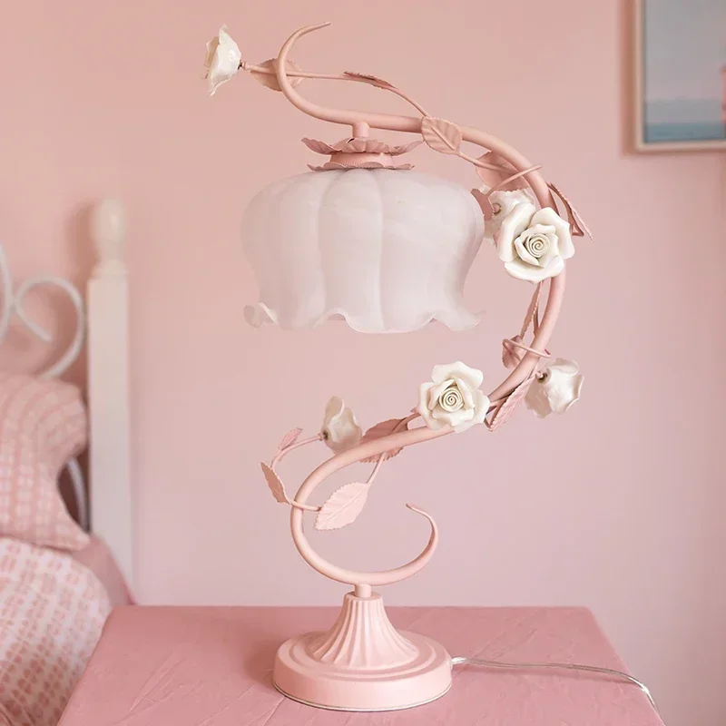 

European Pink Flower Table Lamps for Living Room Bedroom Glass Desk Lamp Led Stand LightFixtures nordic nordicstehlampe اضاءه