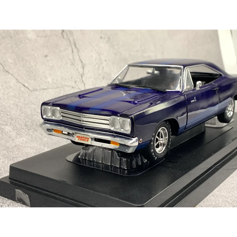

Diecast ERTL 1:18 Scale 1969 Plymouth Road Runner Hemi Muscle Car Alloy Car Model Collectible Toy Gift Souvenir Display Ornament