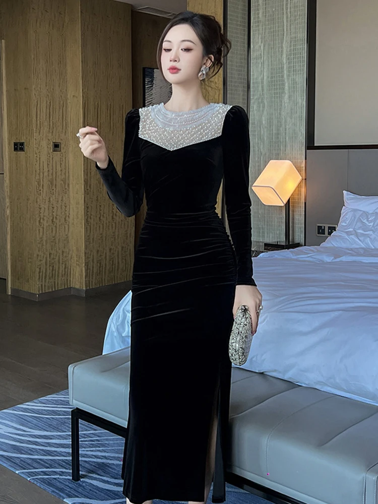 ชุดราตรีผู้หญิงสไตล์วินเทจหวานหรูหราประดับมุก จับจีบทรงหางปลา สีดำ ยาว สำหรับงานพรอม