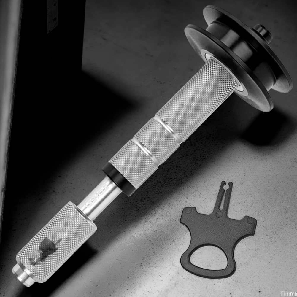 

MTB Road Bicycle Chain Retainer Clean Tool Bike Virtual Flywheel Chain Washer Chain Oiler Tools Washing Holder Bike Accessories