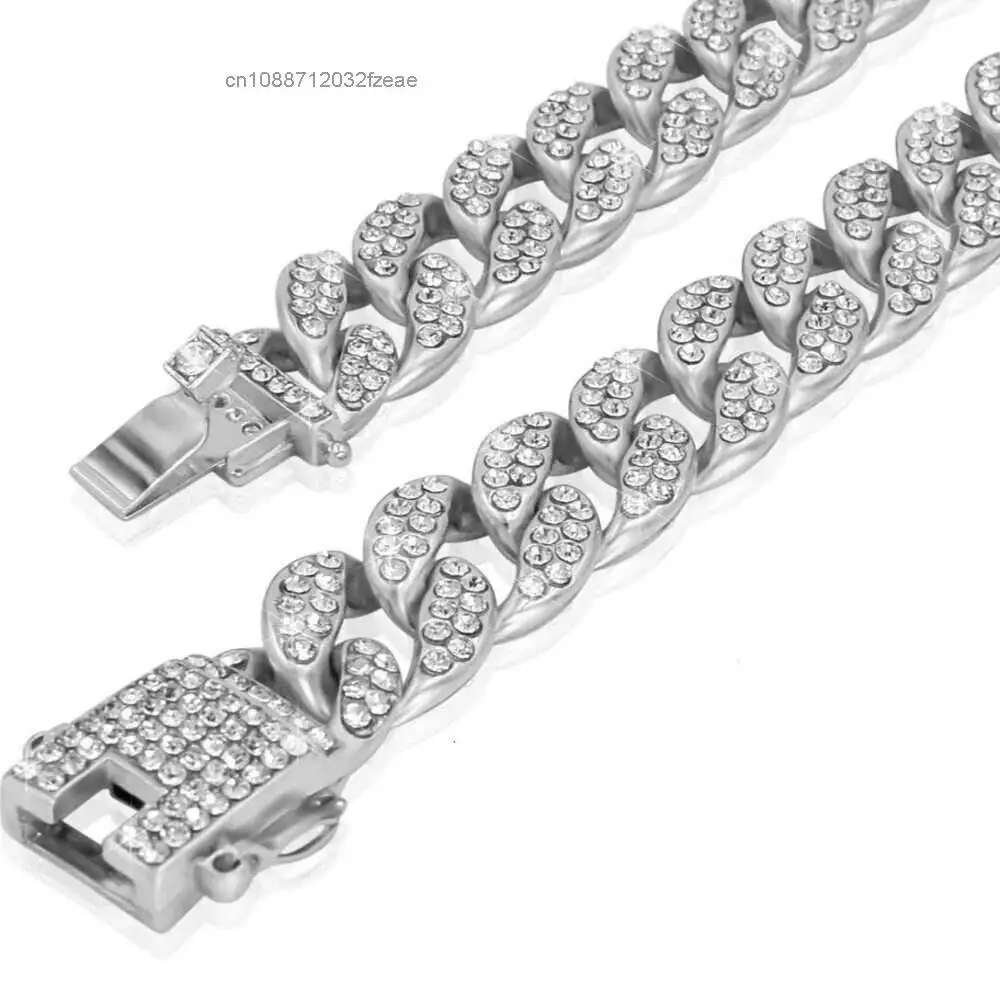 Luxury Hiphop Jewelry 10mm Width 16inch Silver Iced Out Moissanite Cuban Chain.