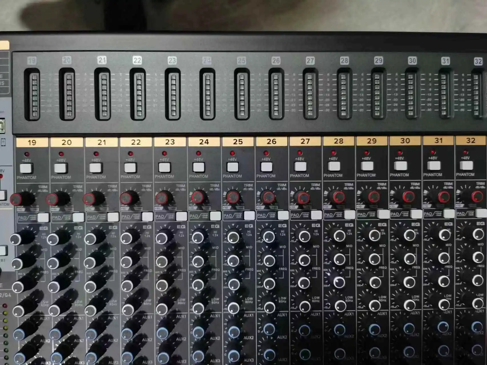 Professional Audio Mixer 32 Channels (28 Mono Microphone + 2 Stereo Inputs) 48V Phantom Power for & USB