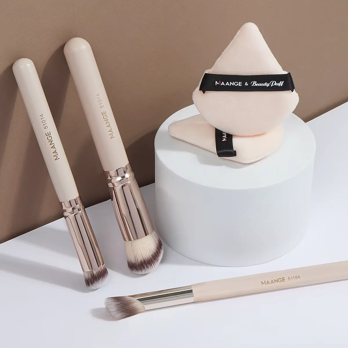 3PCS Makeup Brush Set+2 Triangular Powder Puffs Set Concealer Eyeshadow Special Brush Blending Beauty Professional Tool