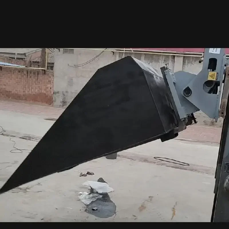 Forklift Tipper, Scrap Bucket, Tipping with Fork Claw