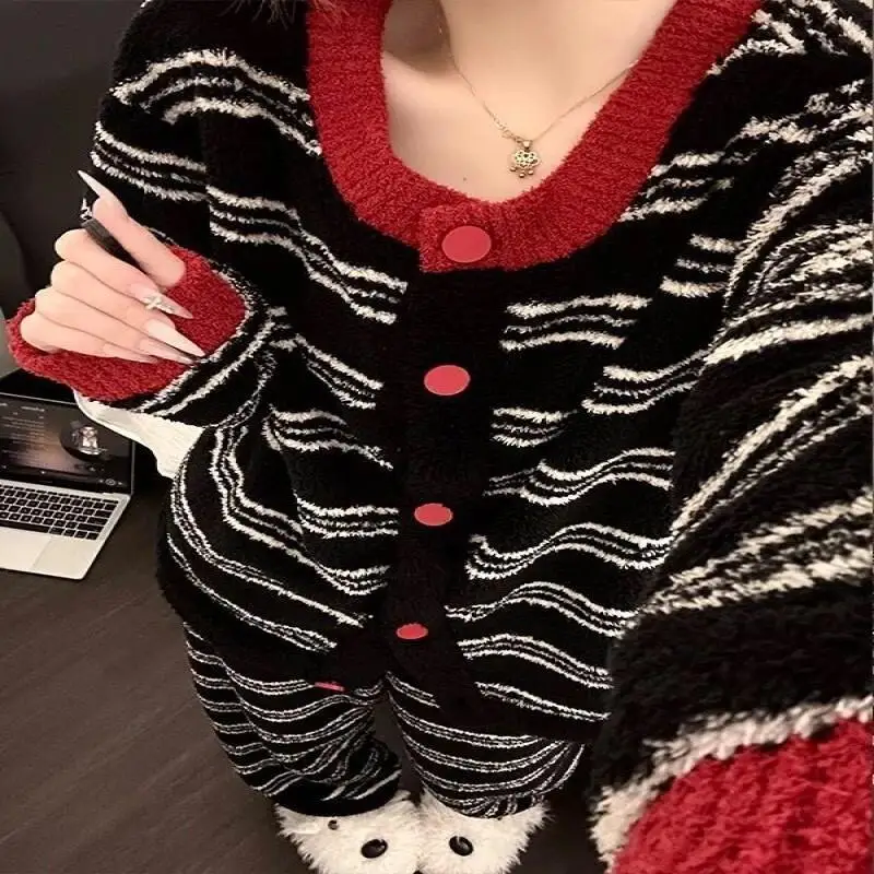 Coral-Shaped Women's Pajama Set Fashionable Home Clothes, Pajamas Women's Warm Winter Pajamas Cute and Soft Pajama Set Pj Set