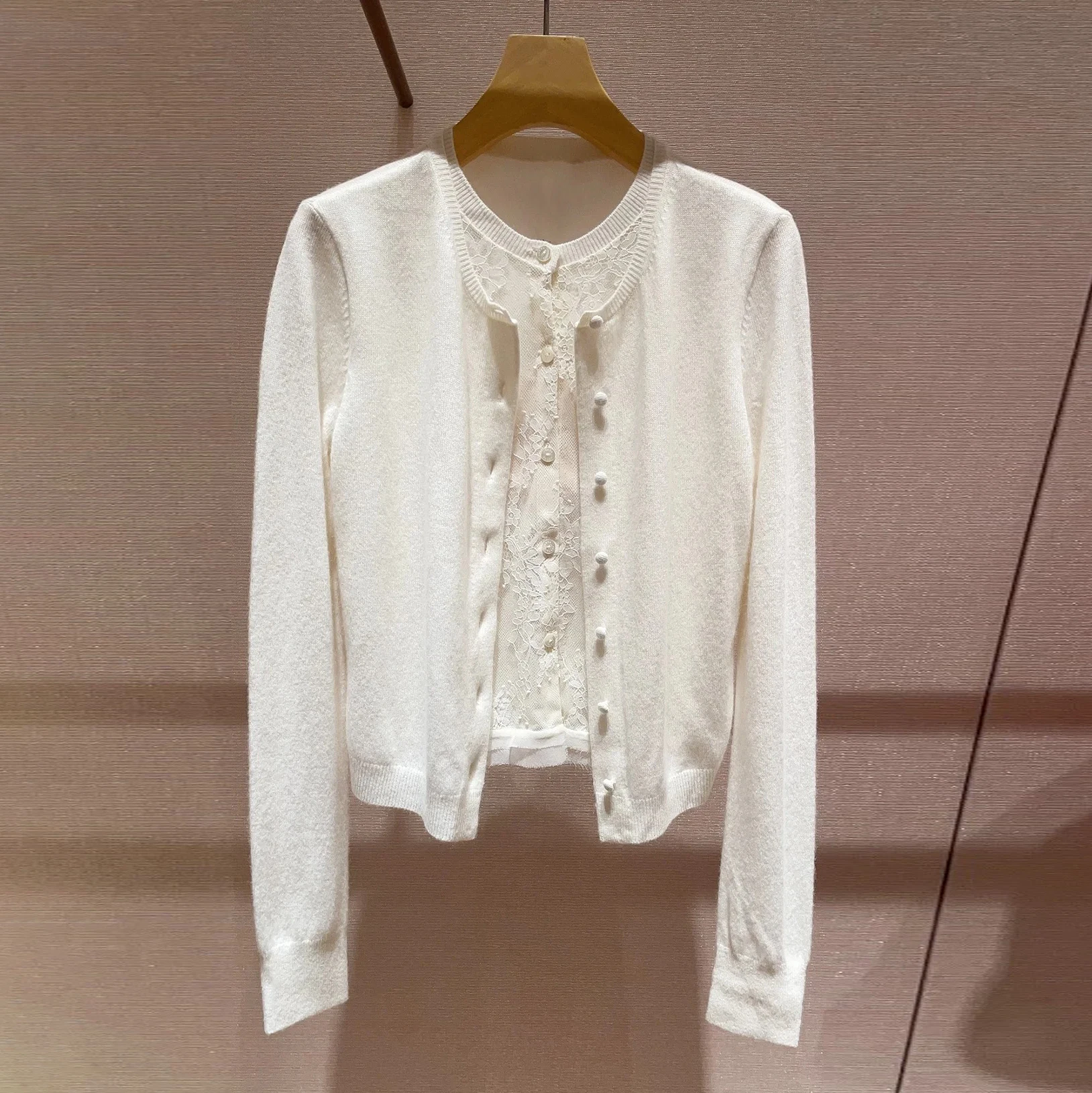 

Элитный женский вязаный кардиган с длинными рукавами, с цветочным узором, имитация двухслойности, французский стиль, мягкий, средней толщины