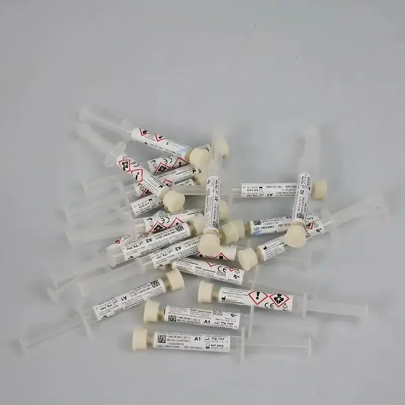 

Dental Denture Technician Porcelain Powder Color Covering Paste OP/B Paste Metal Porcelain Restoration Oral Treatment Tool