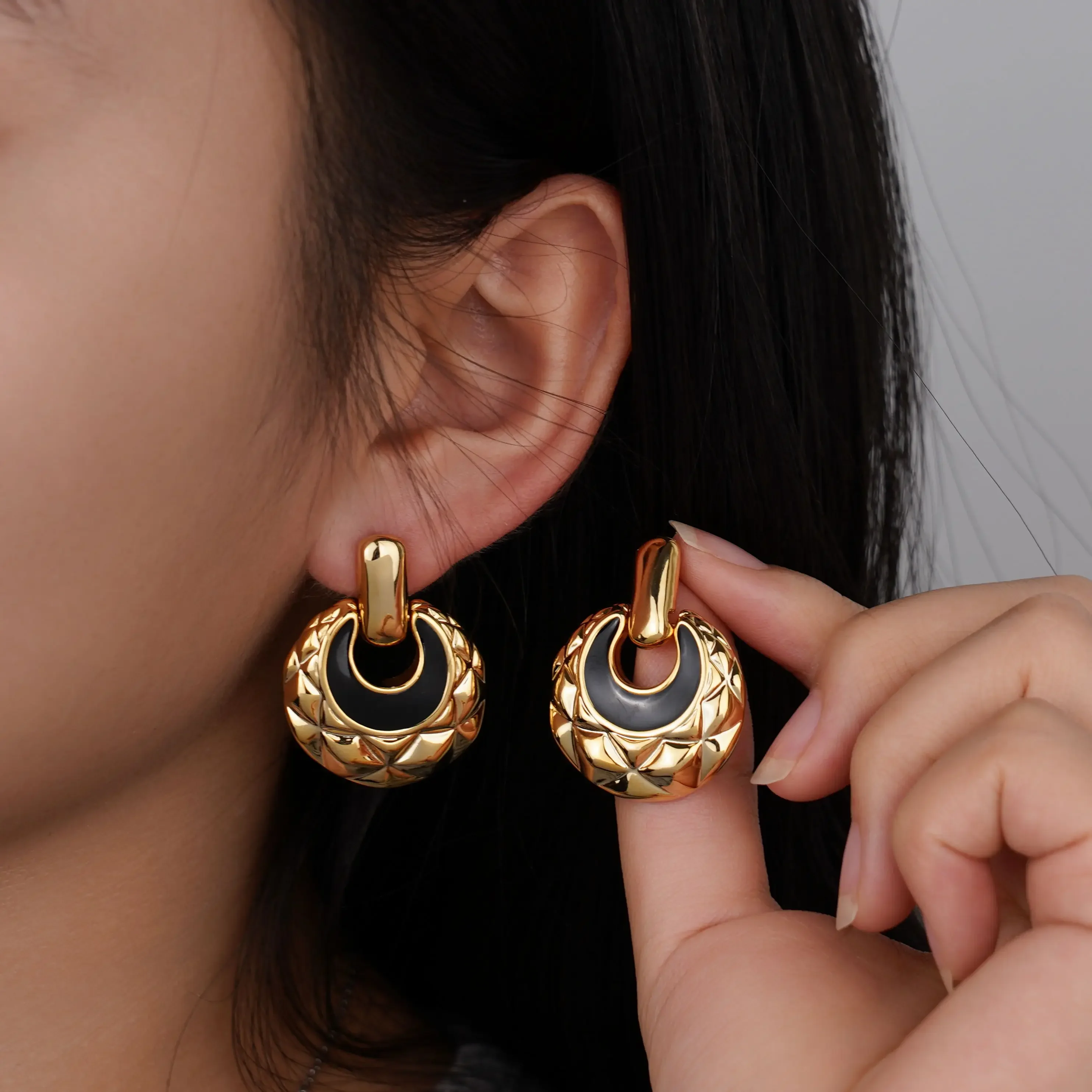 Fashion Design Hollow Individuality Trendy Earrings 18k Gold Plated Waterproof And Colorfast Jewelry 2024 New