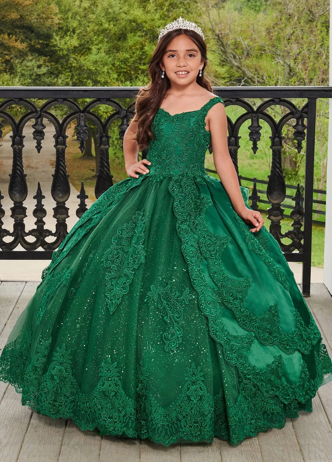 Groene Mini Quinceanera Jurken Baljurk Spaghettibandjes Tule Appliqueert Bloemenmeisjesjurken Voor Bruiloften Optocht Jurken Baby