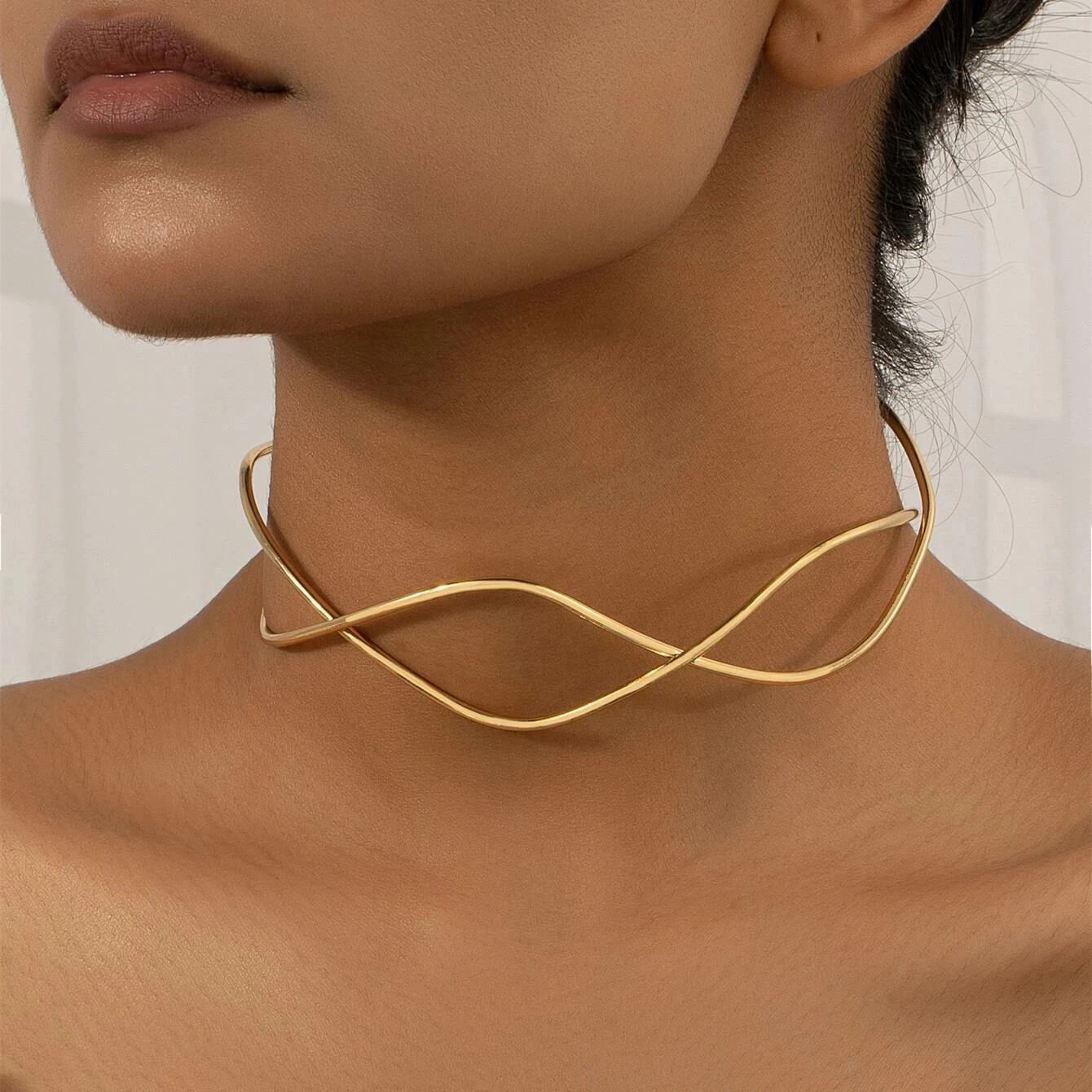 Simple Irregular Geometric Metal Collar Necklace for Women Girls Fashion Cross Hip Hop Street Shooting Neck Jewelry Accessories