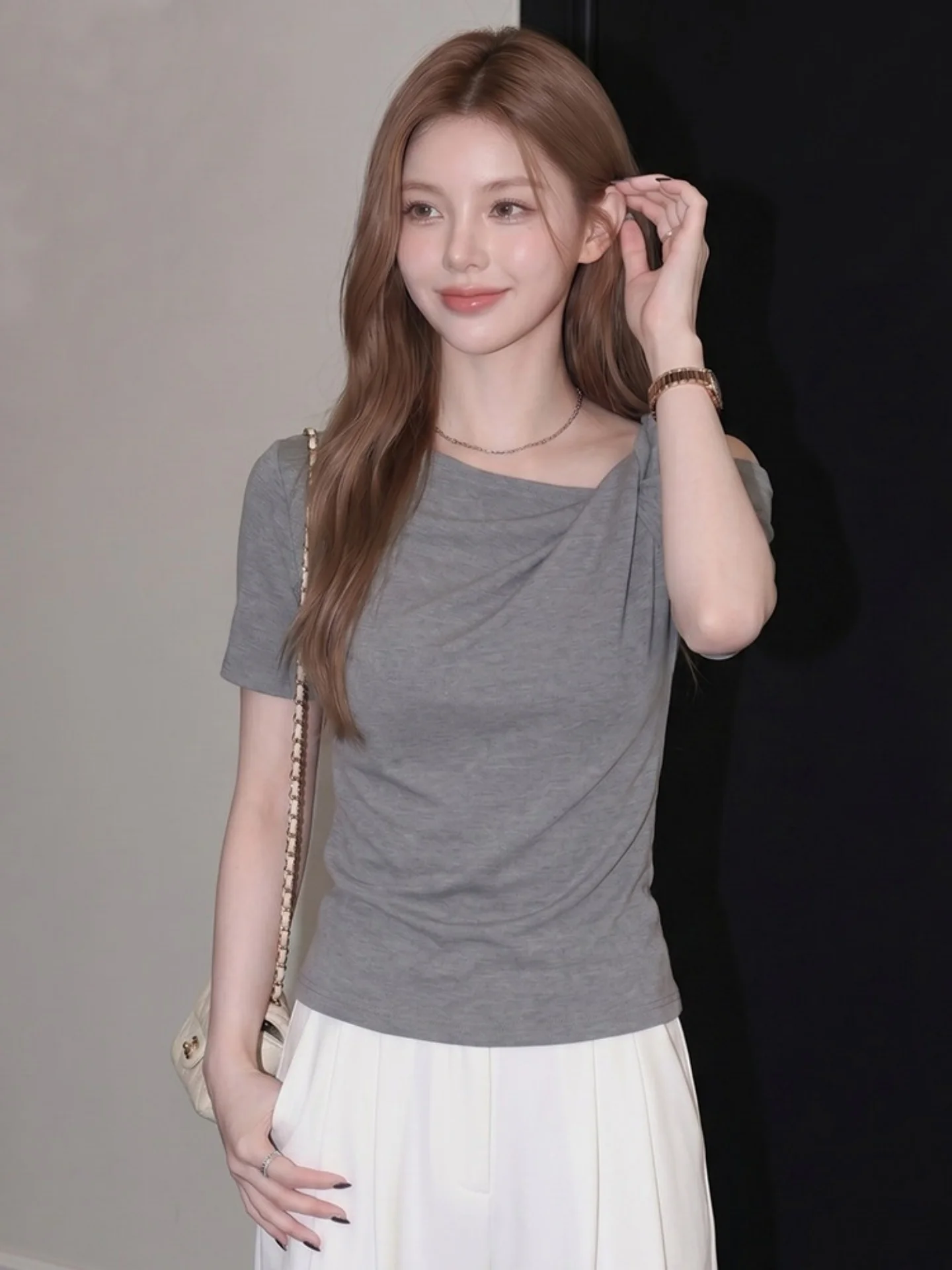 Gray Knot Shoulder Bared Short Sleeve T Shirt Women's Summer Design Sensation Slim Fit Unique Design Atmosphere Top