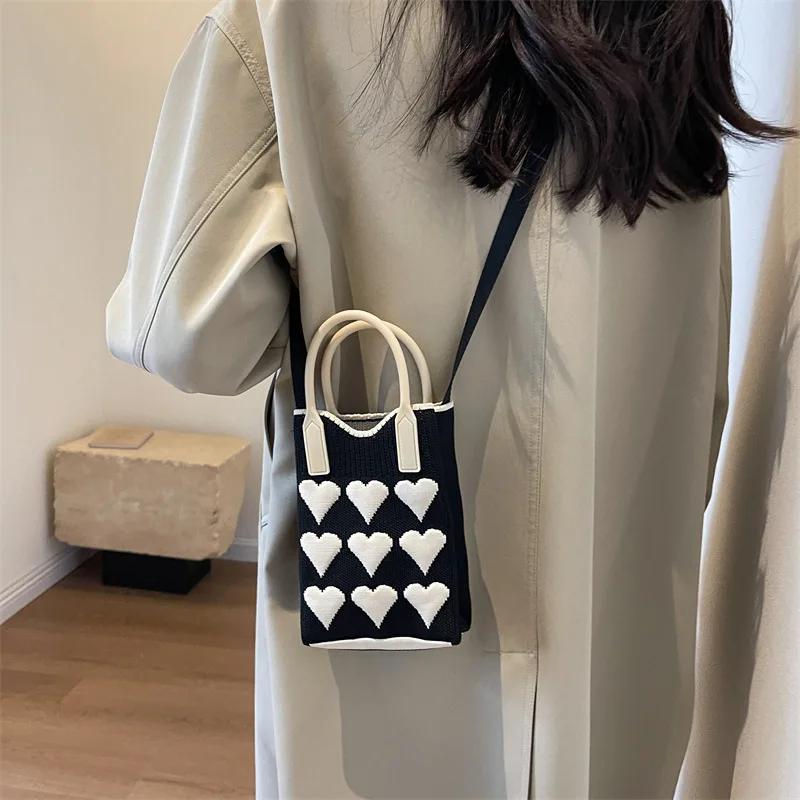 

Knitted mini phone bag with one shoulder handle for carrying out street change, small square bag for casual use