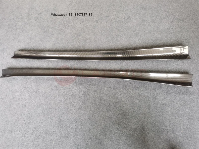 

LANOUT Style Carbon Fiber Side Skirts Underboards forFerrari California T 2009-2014