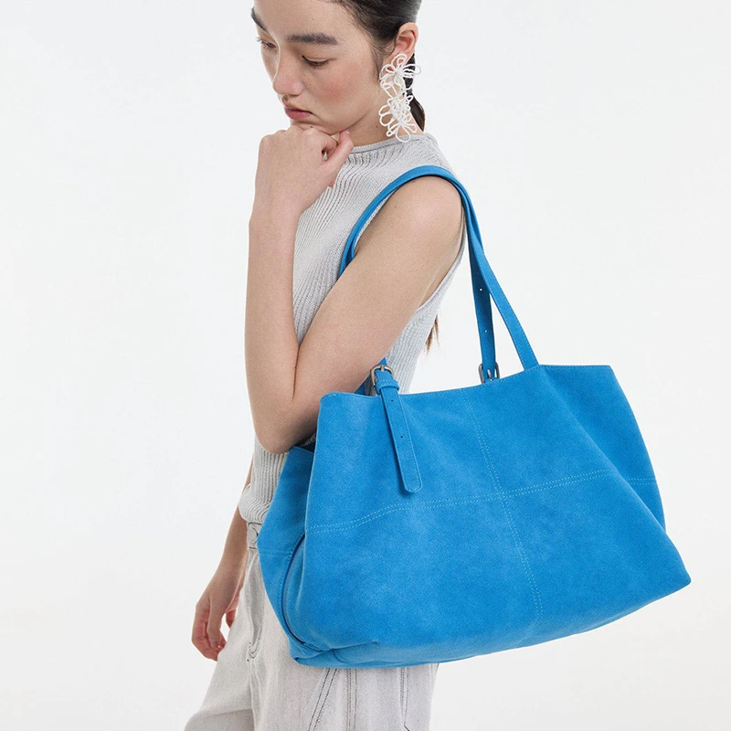 Minimalist Frosted Large Capacity Shoulder Bag European And American Fashion Multi Layer Soft Tote Bag Commuter Shopping Bag