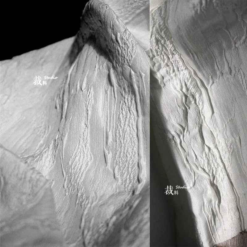 

Жаккардовая ткань Тяжелая нарисованная текстура Прямой силуэт Костюм Дизайнерская оптовая продажа Ткань Diy Apaprel Швейная ткань Метры Материал